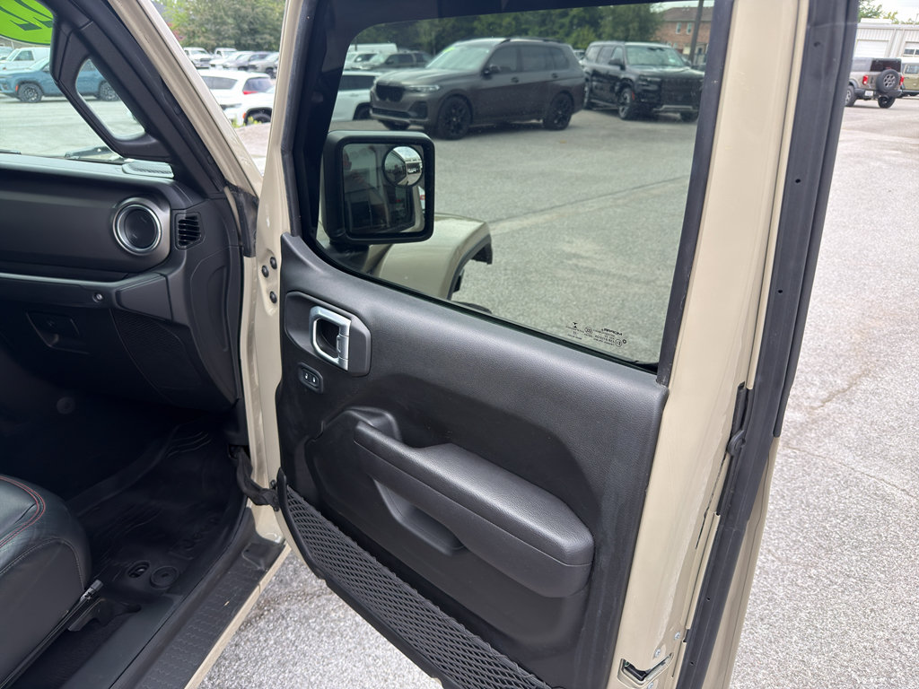 Used 2022 Jeep Gladiator Rubicon w/ LED Lighting Group AWD/4WD image 20