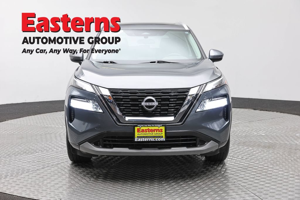 Used 2023 Nissan Rogue SV w/ SV Premium Package AWD/4WD image 2
