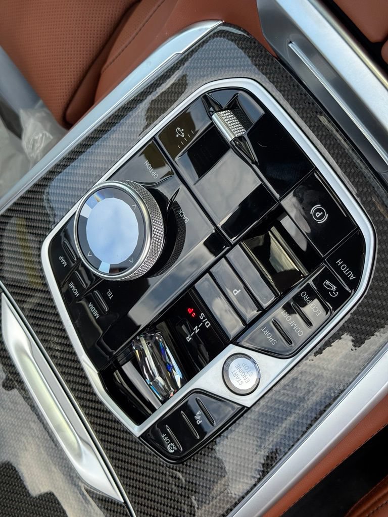 New 2027 BMW X7 M60i AWD/4WD image 16