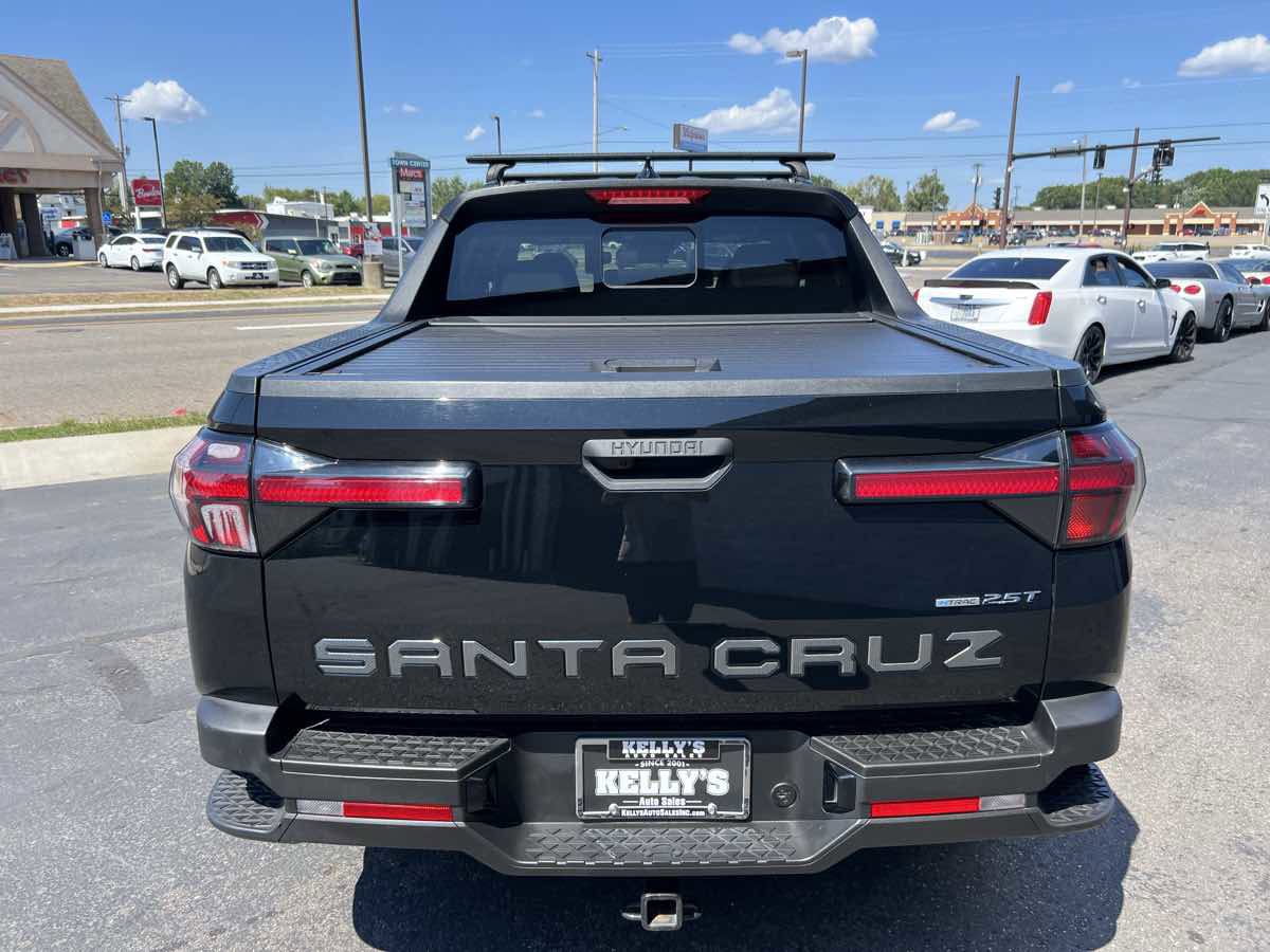 Used 2023 Hyundai Santa Cruz SEL Premium image 4