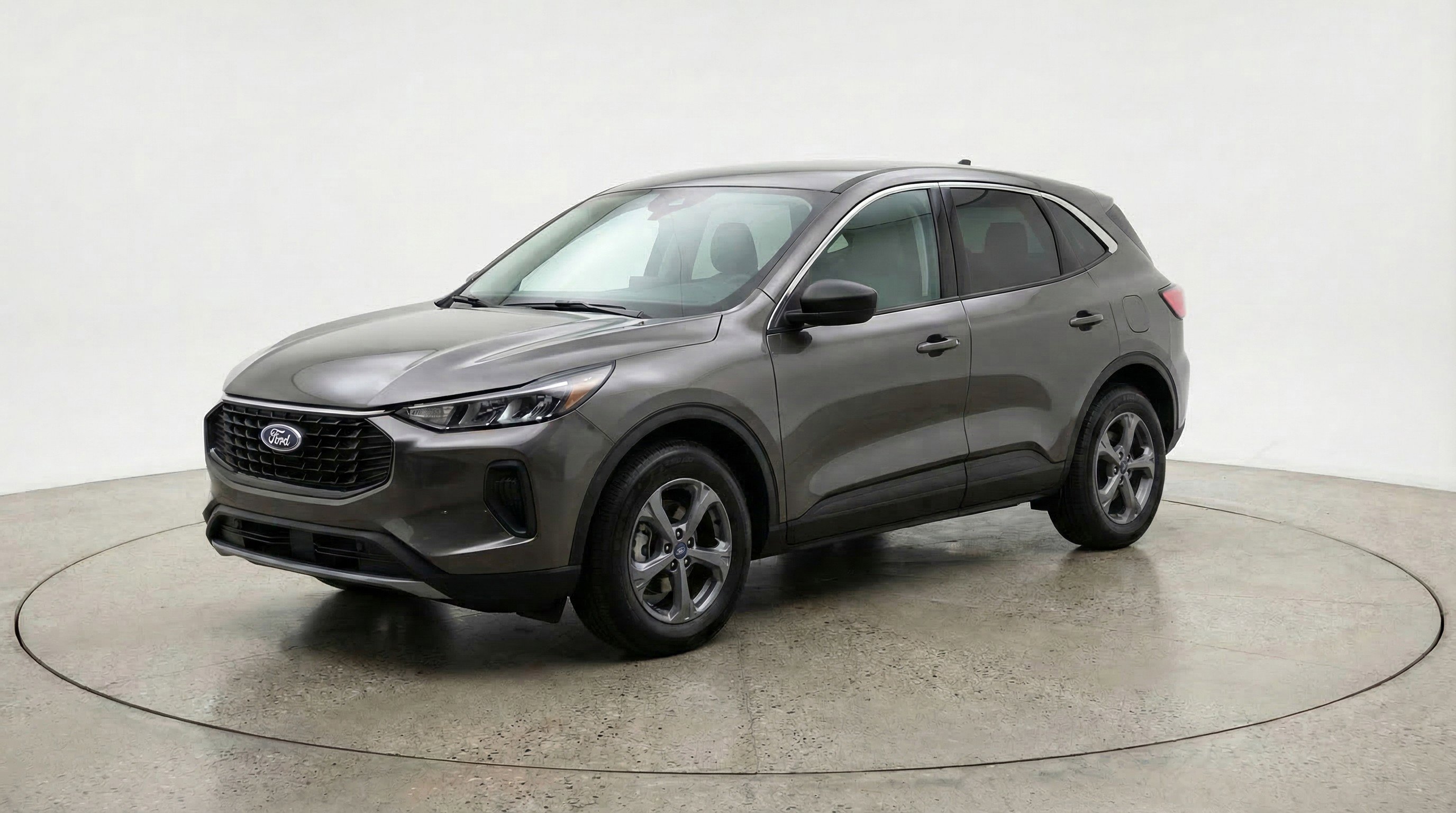 Used 2024 Ford Escape ST-Line AWD/4WD image 3