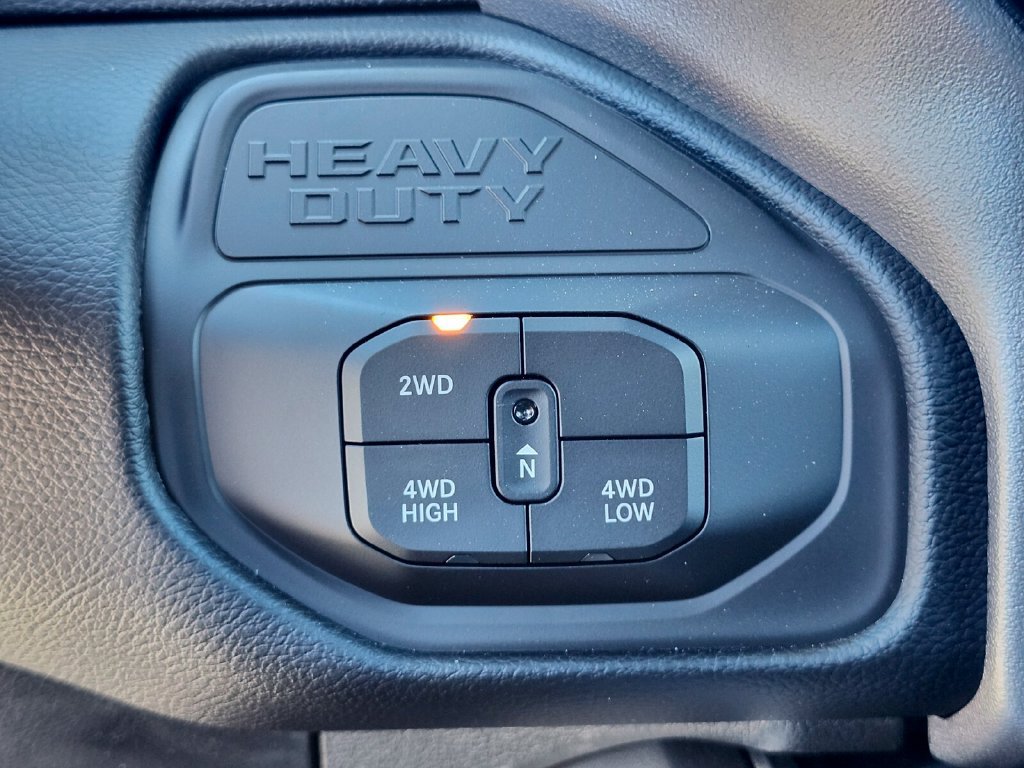 New 2026 RAM 2500 Laramie AWD/4WD image 26