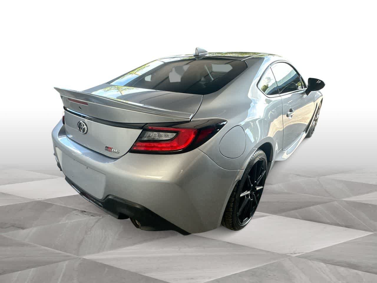 Used 2025 Toyota GR86 Premium RWD image 8