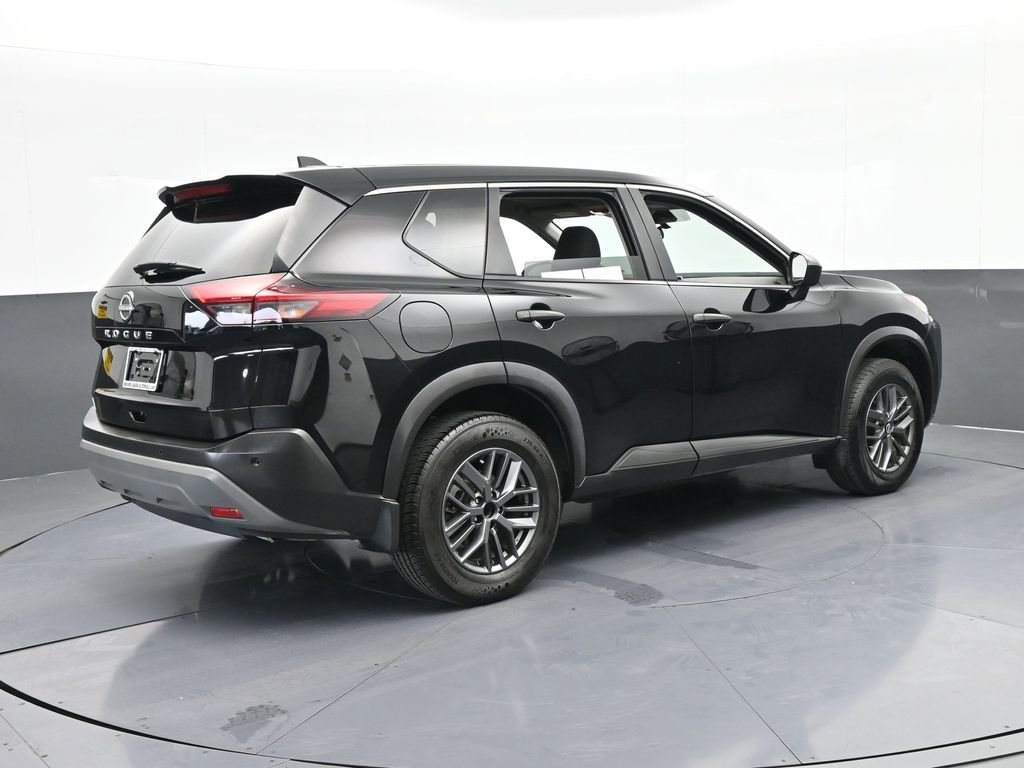 Used 2023 Nissan Rogue S image 6