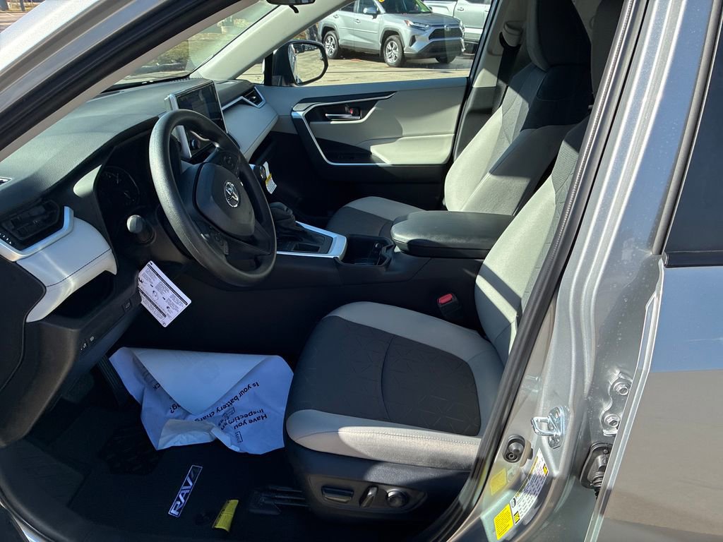 New 2025 Toyota RAV4 XLE image 15