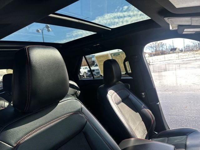 Used 2023 Ford Explorer ST-Line w/ Class IV Trailer Tow Package image 40