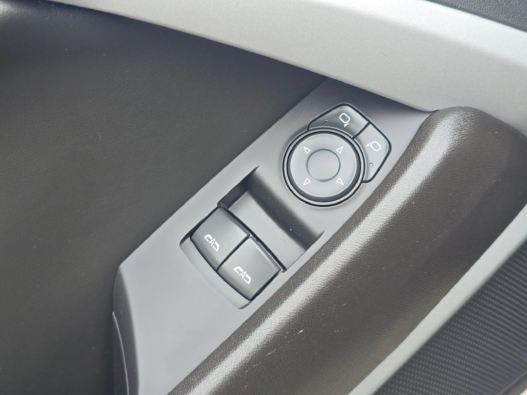 Used 2021 Chevrolet Camaro LT w/ Technology Package RWD image 23