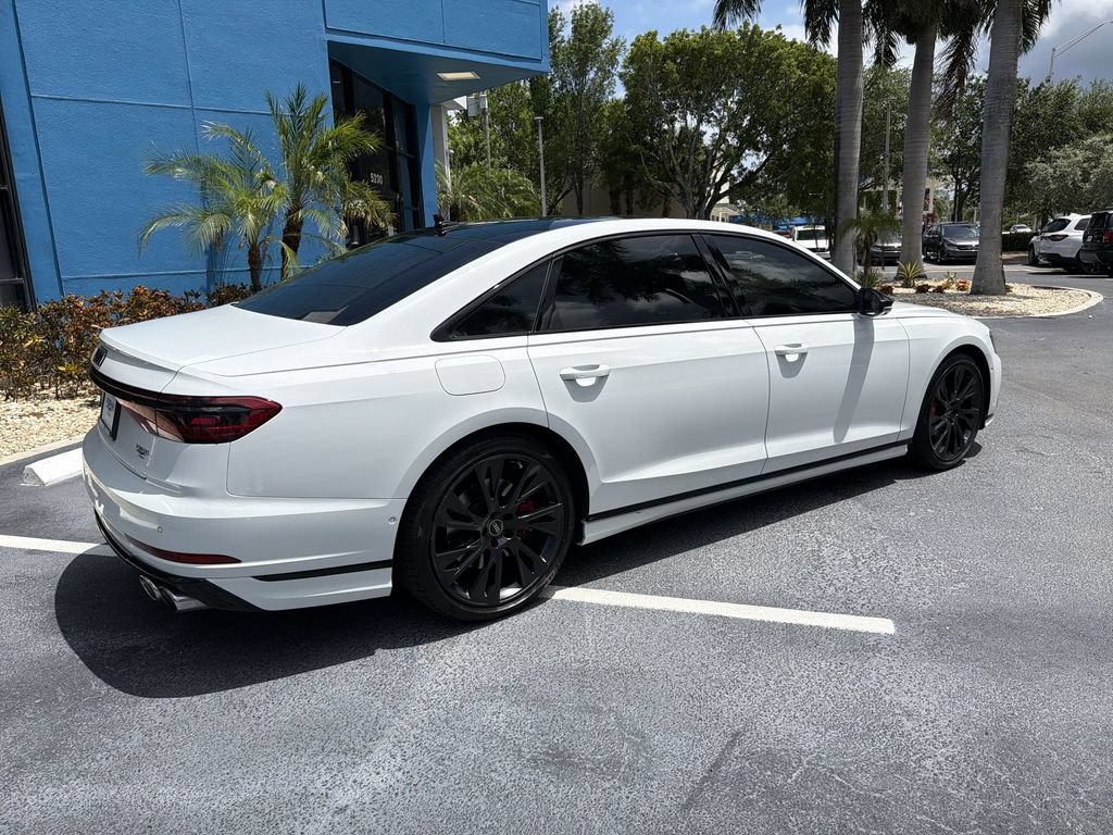Used 2025 Audi S8 w/ Executive Package AWD/4WD image 8