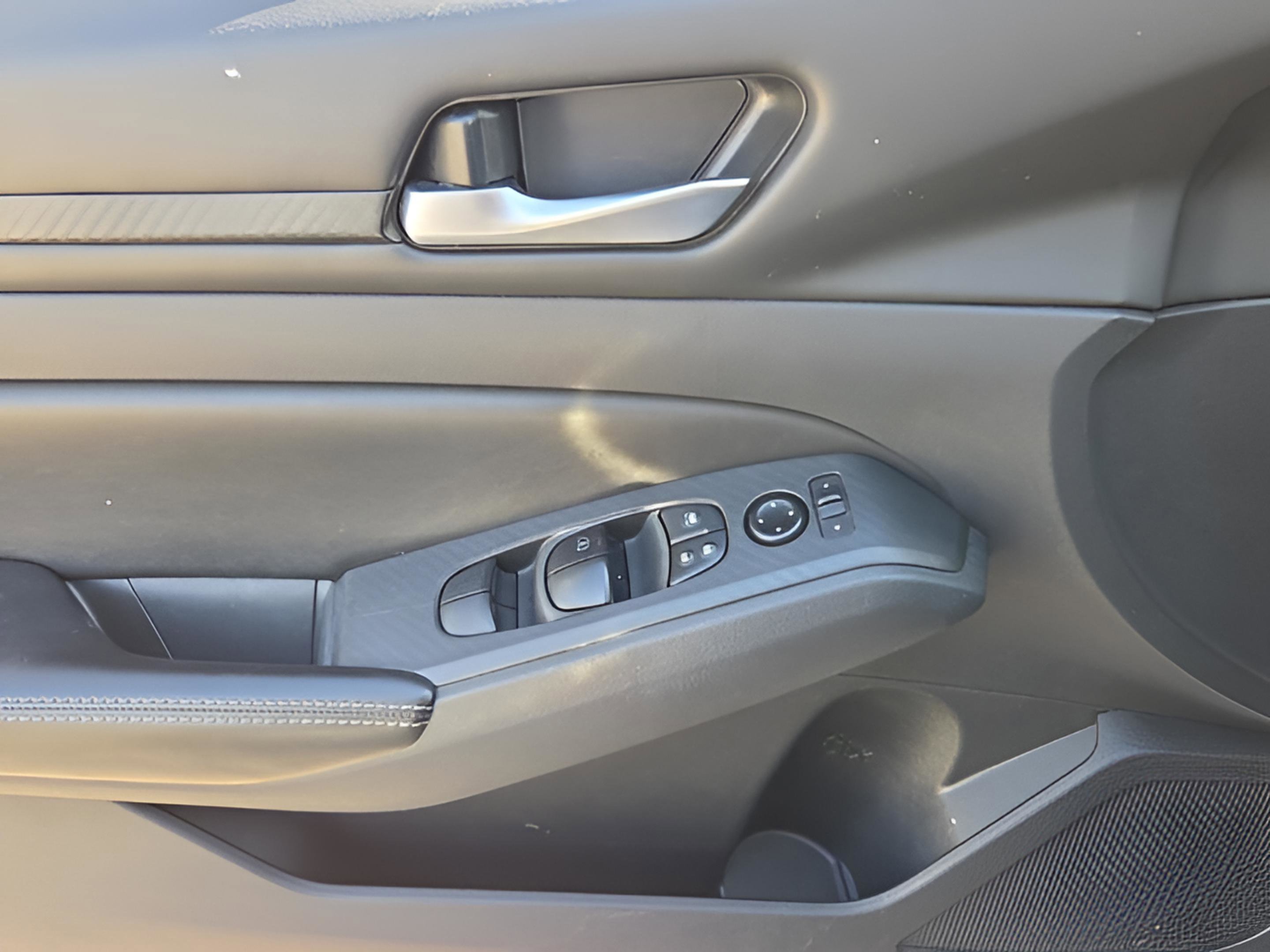 Used 2024 Nissan Altima 2.5 SV image 30