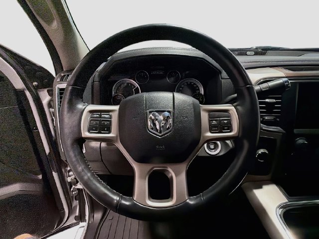 Used 2018 RAM 3500 Laramie AWD/4WD image 9