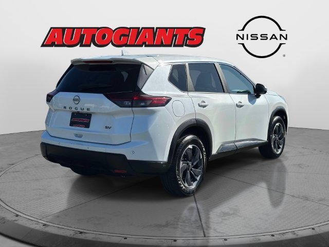 Used 2024 Nissan Rogue SV FWD image 4