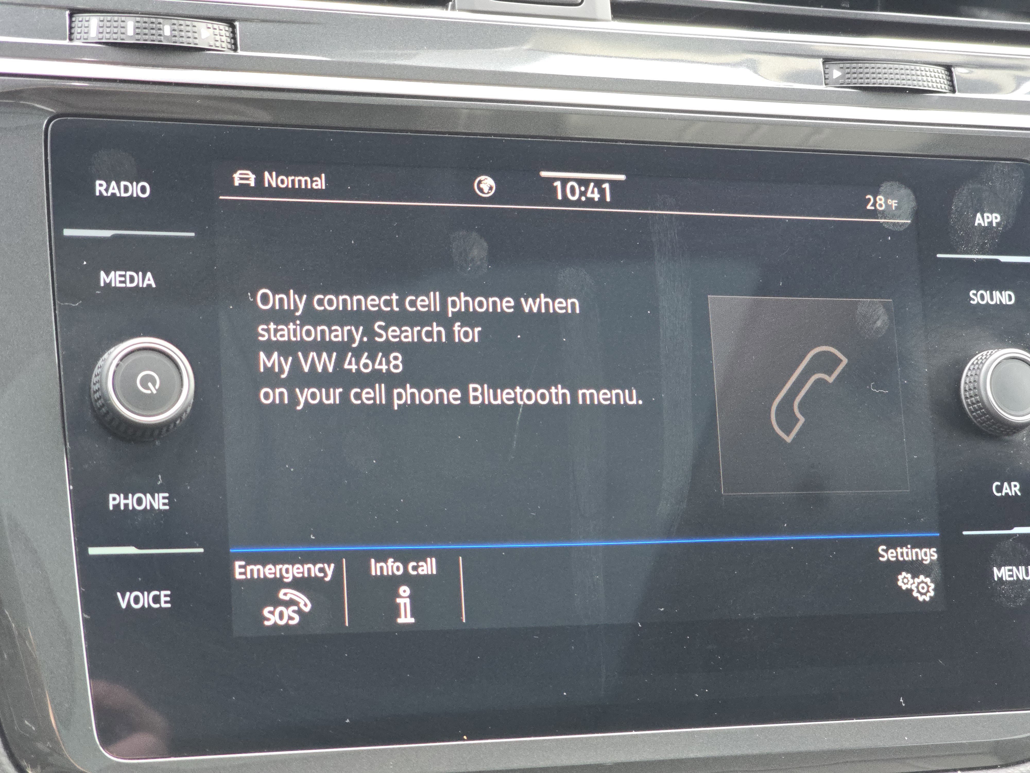 Certified 2023 Volkswagen Tiguan SE w/ Panoramic Sunroof Package AWD/4WD image 11