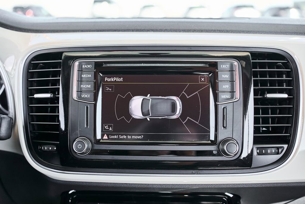 Used 2019 Volkswagen Beetle 2.0T Final Edition SEL FWD image 24