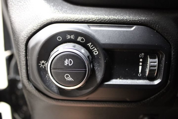 Used 2023 Jeep Gladiator Overland AWD/4WD image 39