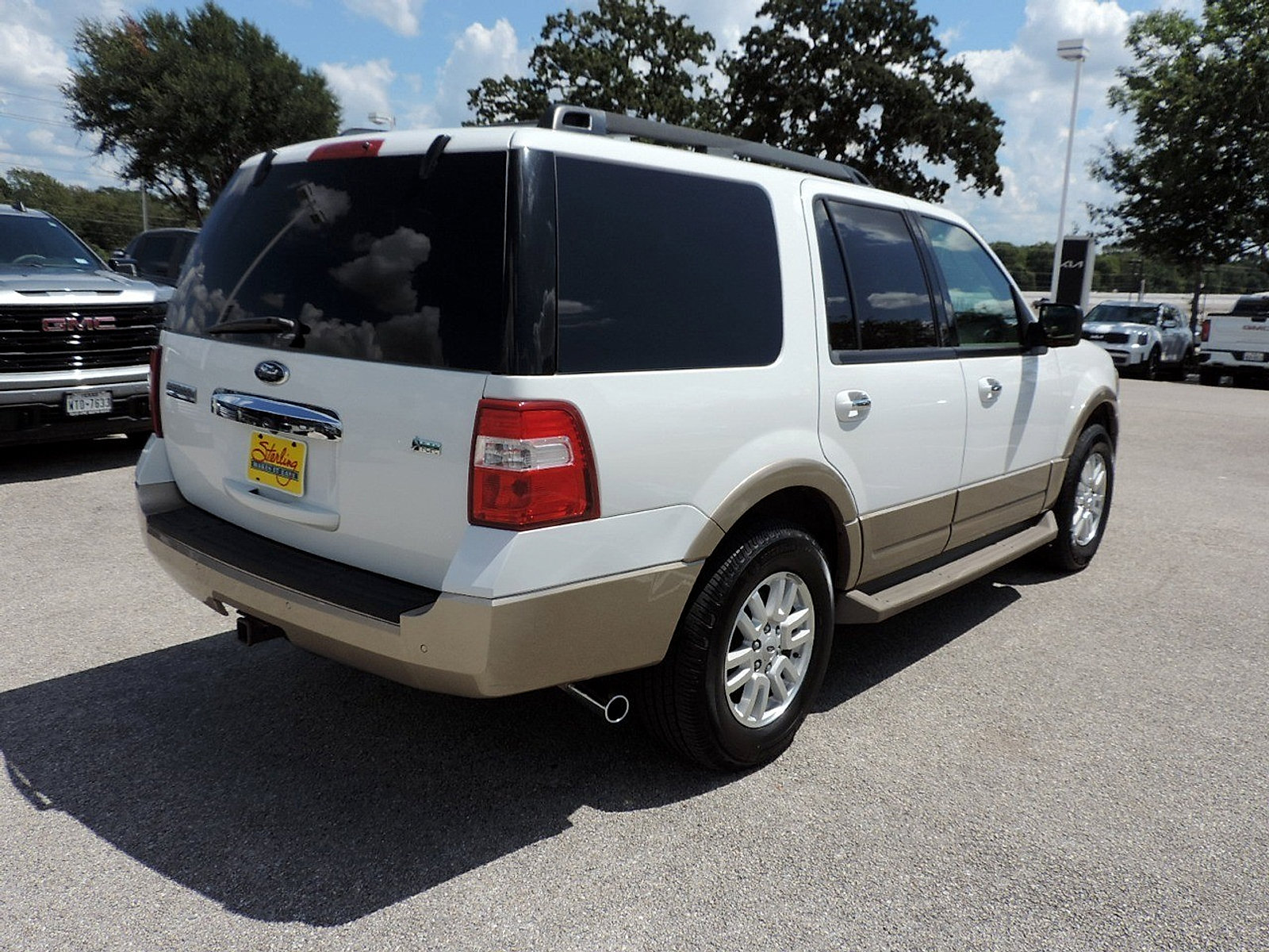 Used 2014 Ford Expedition XLT w/ Equipment Group 201A RWD image 5