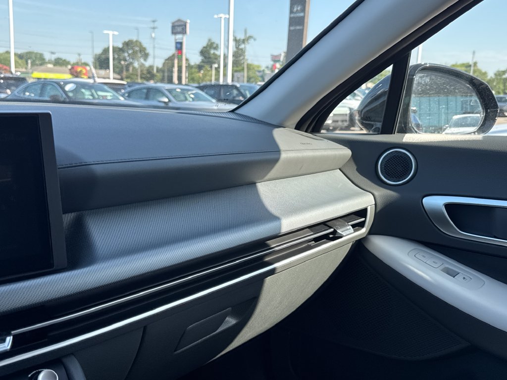 New 2026 Hyundai Sonata SEL FWD image 26