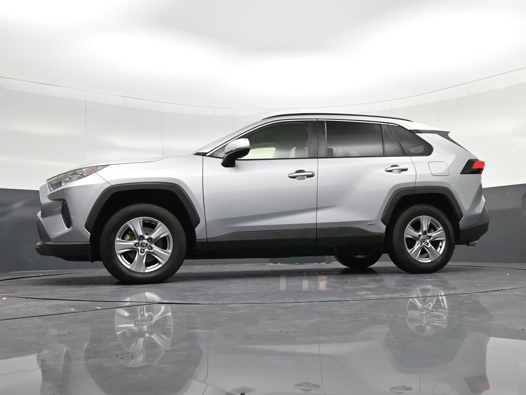 Used 2022 Toyota RAV4 LE image 34