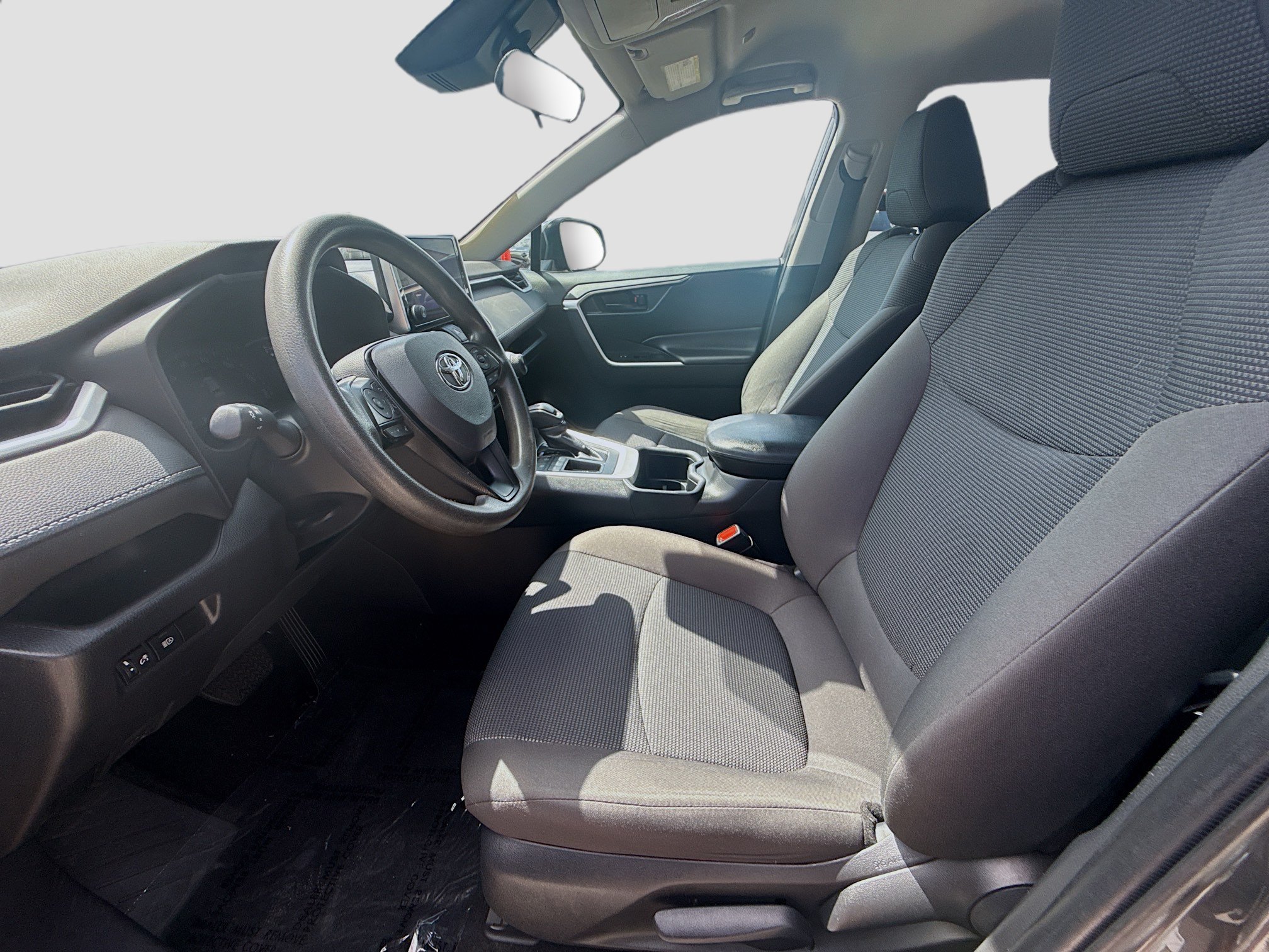 Used 2024 Toyota RAV4 LE FWD image 18