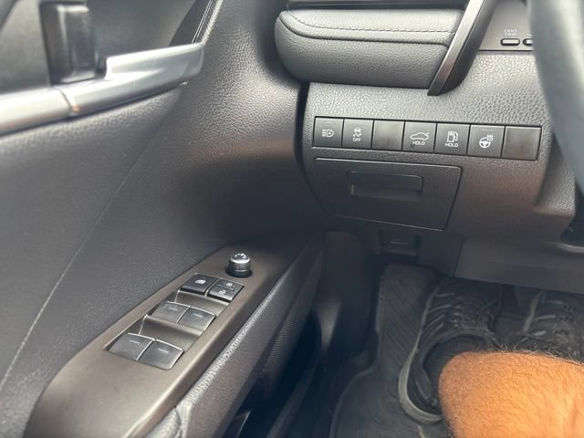 Used 2023 Toyota Camry XLE w/ Cold Weather Package FWD image 19