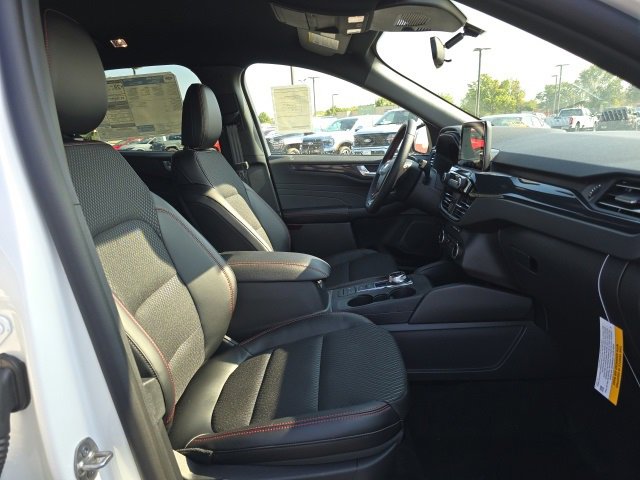 New 2026 Ford Escape ST-Line w/ Cold Weather Package image 18