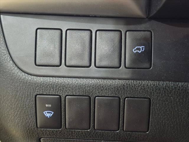 Used 2016 Toyota Highlander XLE FWD image 10