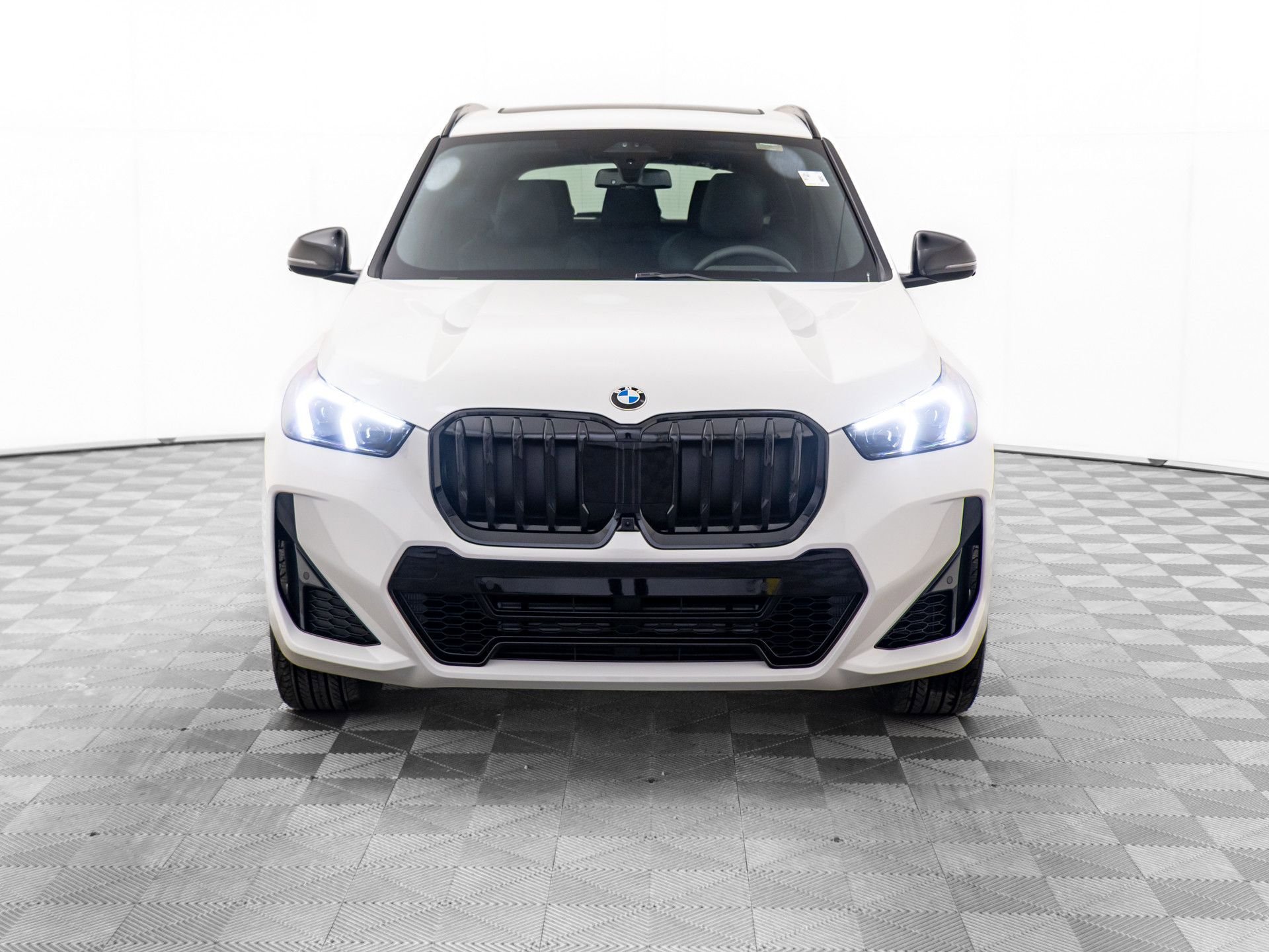 New 2026 BMW X1 xDrive28i w/ Technology Package AWD/4WD image 9