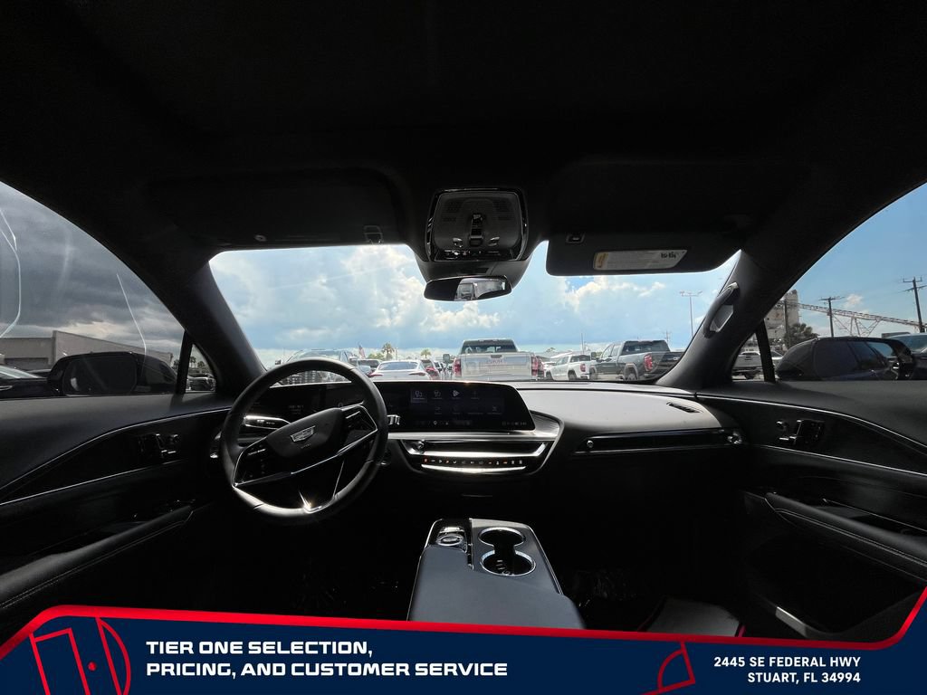 Used 2025 Cadillac Lyriq Luxury RWD image 14