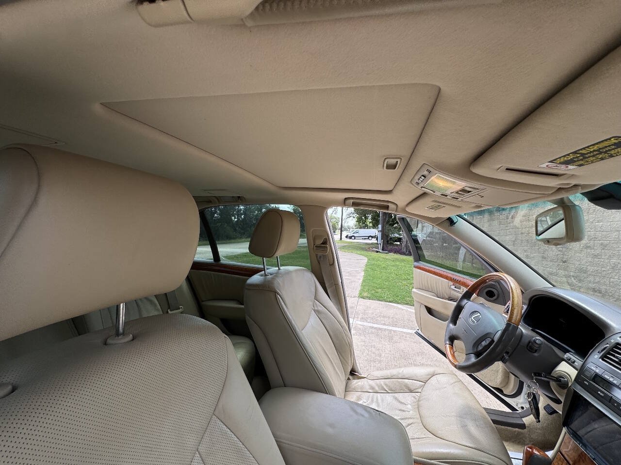 Used 2004 Lexus LS 430 RWD image 39