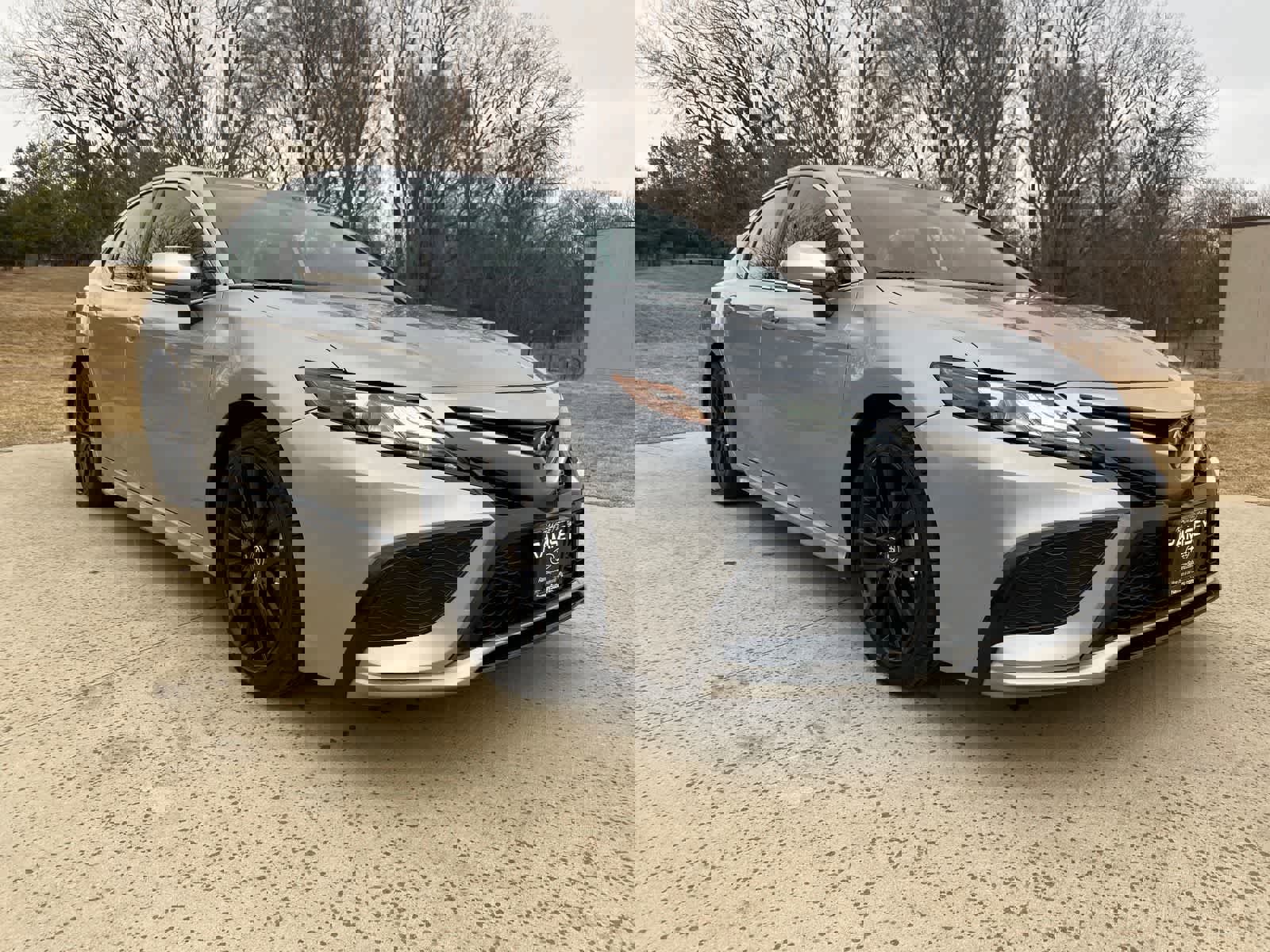 Used 2022 Toyota Camry XSE image 8