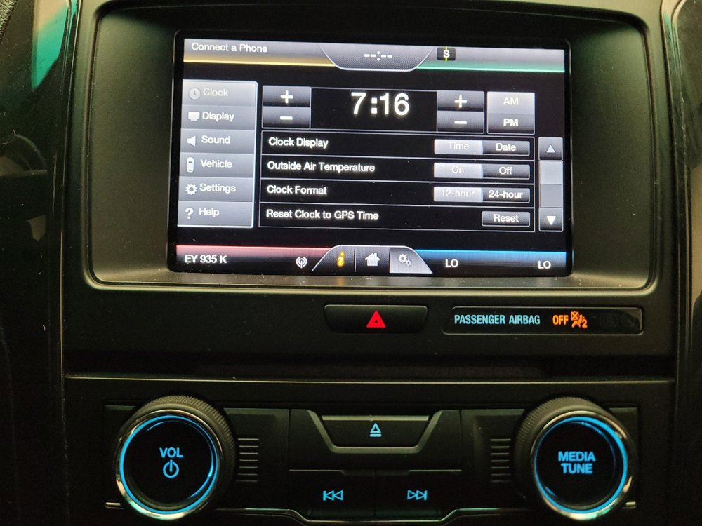 Used 2016 Ford Explorer XLT w/ Equipment Group 201A FWD image 25
