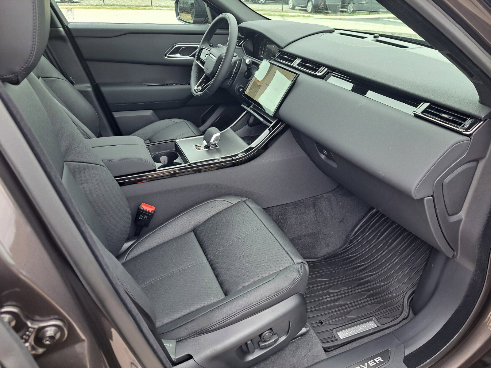 New 2025 Land Rover Range Rover Velar Dynamic SE video 2