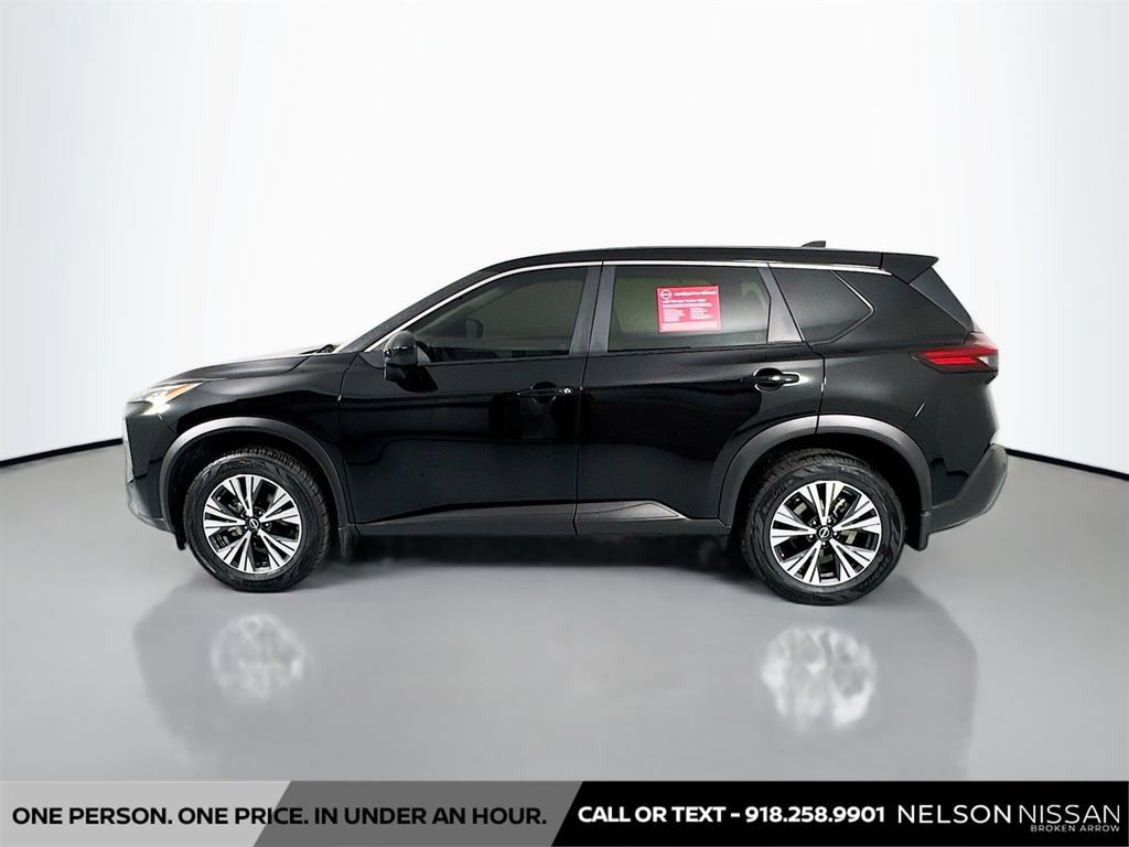 Certified 2023 Nissan Rogue SV FWD image 8
