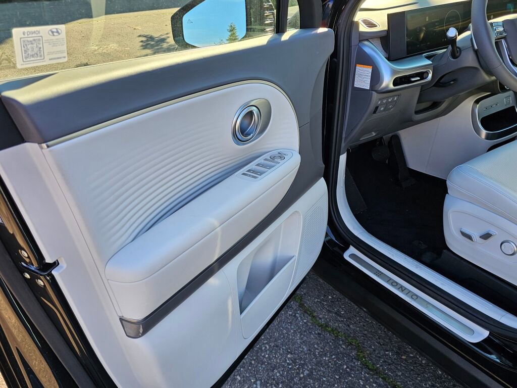 New 2026 Hyundai Ioniq 9 SEL image 18