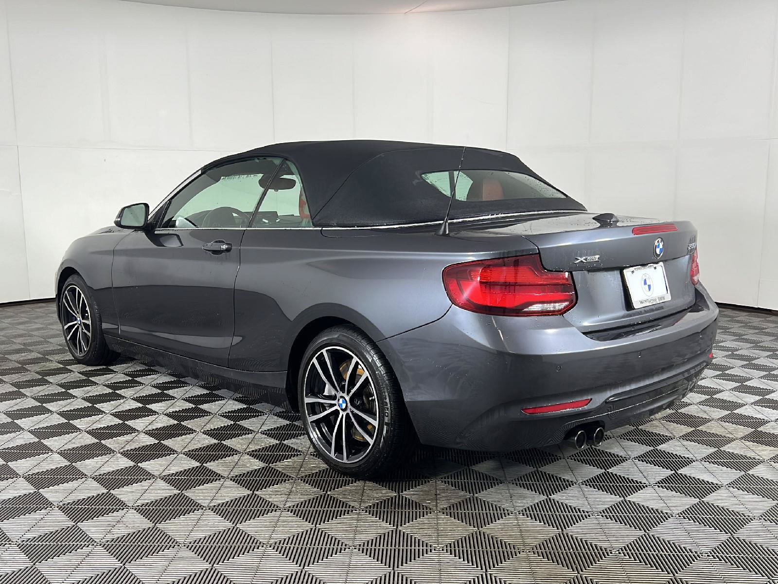 Used 2021 BMW 230i xDrive Convertible w/ Premium Package AWD/4WD image 9
