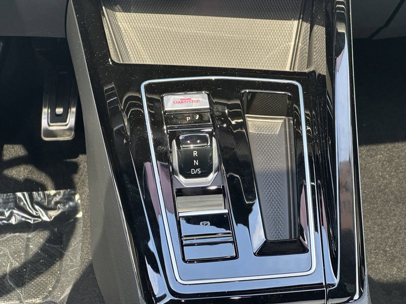 New 2025 Volkswagen GTI SE image 12