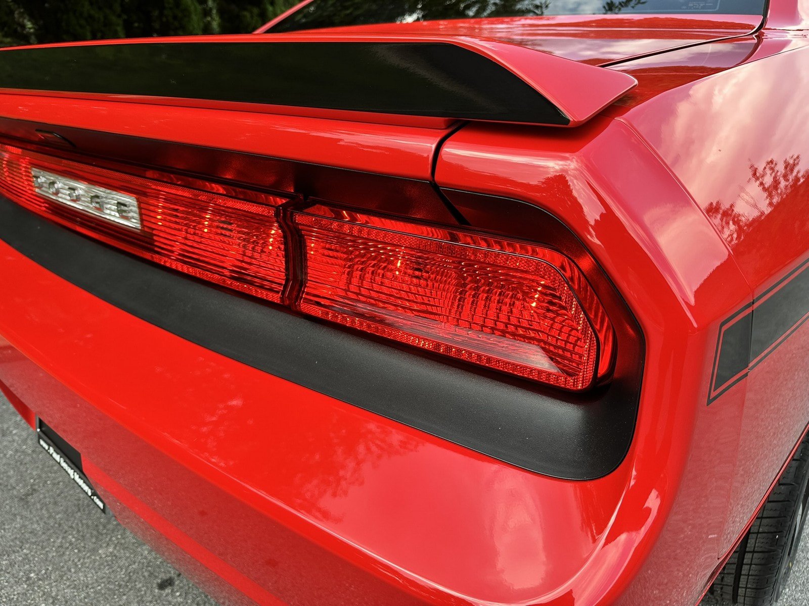 Used 2014 Dodge Challenger R/T w/ Electronics Convenience Group RWD image 42