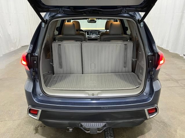 Certified 2018 Toyota Highlander Limited AWD/4WD image 13