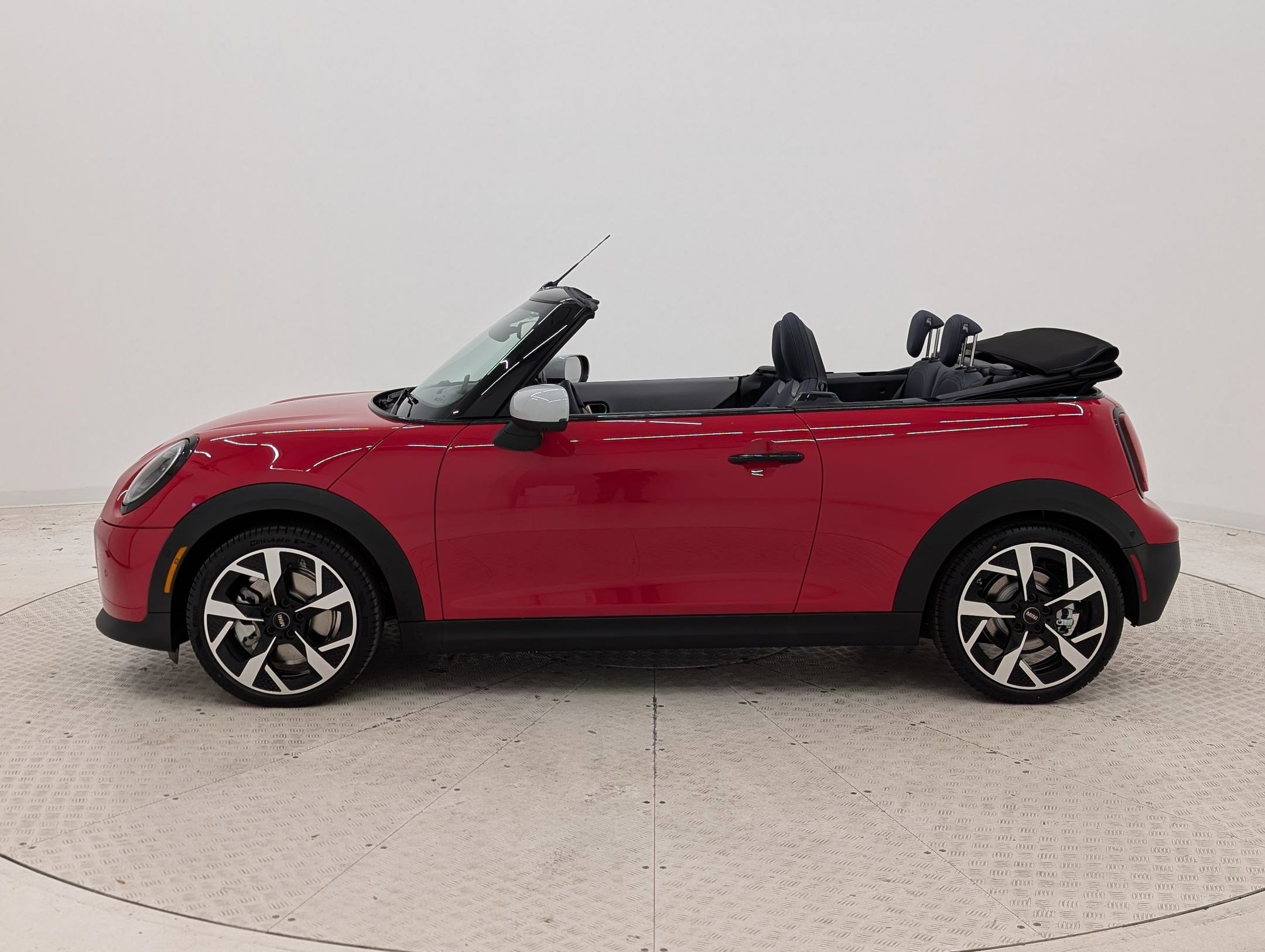 New 2026 MINI Cooper S image 2