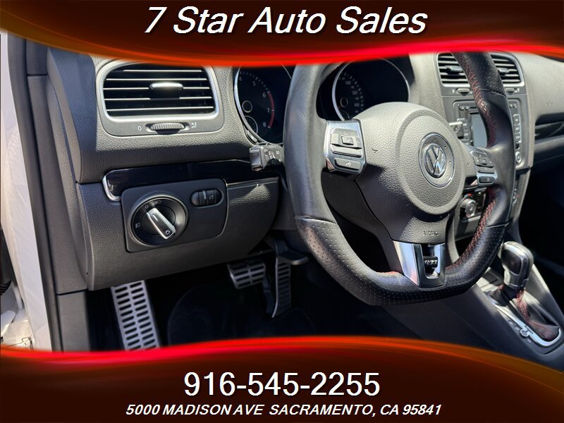 Used 2011 Volkswagen Golf 2-Door FWD image 9