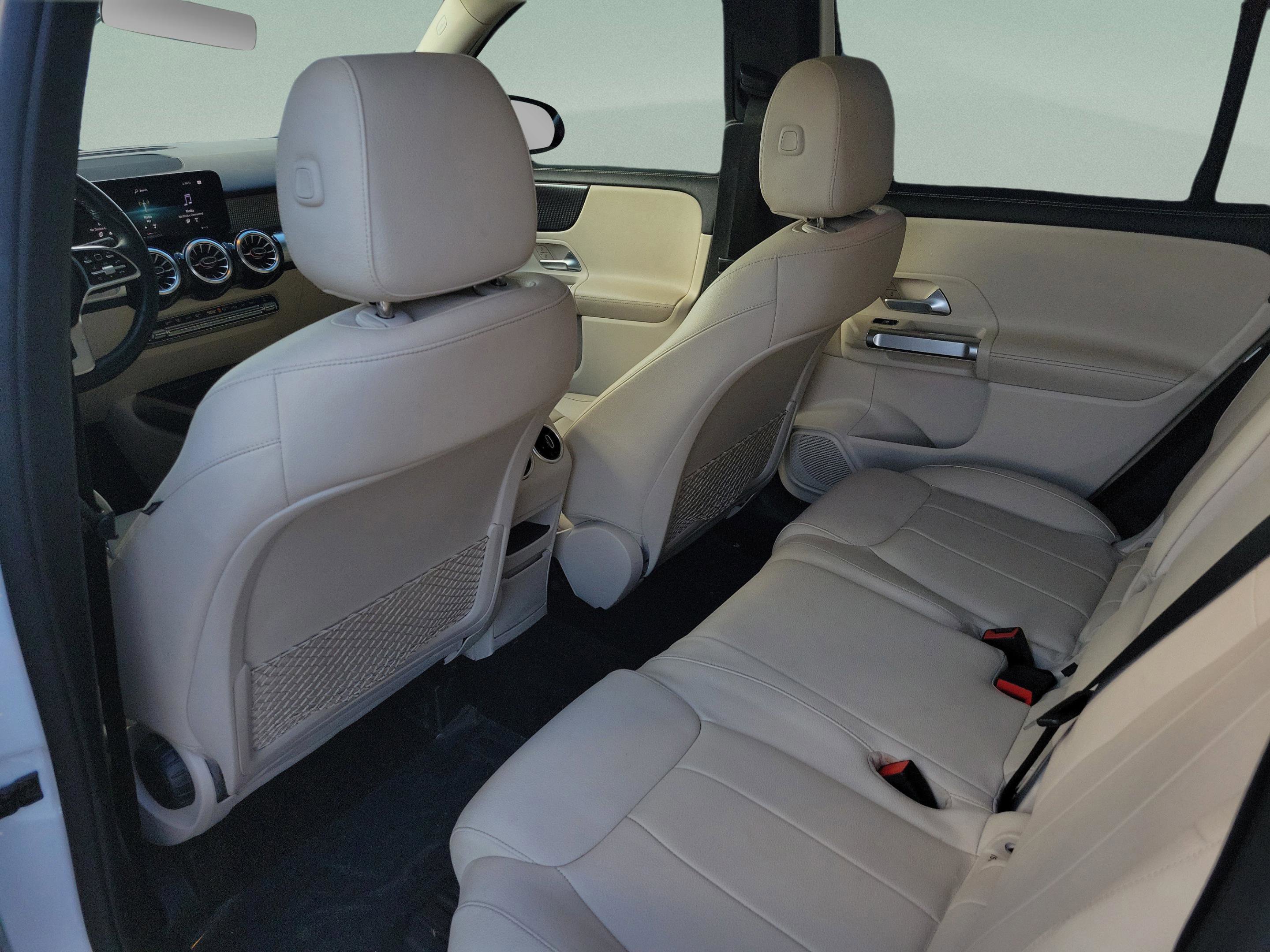 Certified 2022 Mercedes-Benz GLB 250 image 9