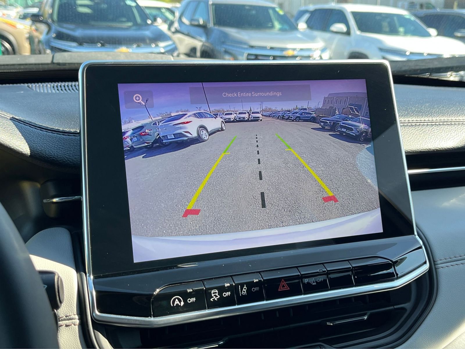 Used 2025 Jeep Compass Limited image 24