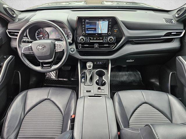 Used 2022 Toyota Highlander XSE image 14