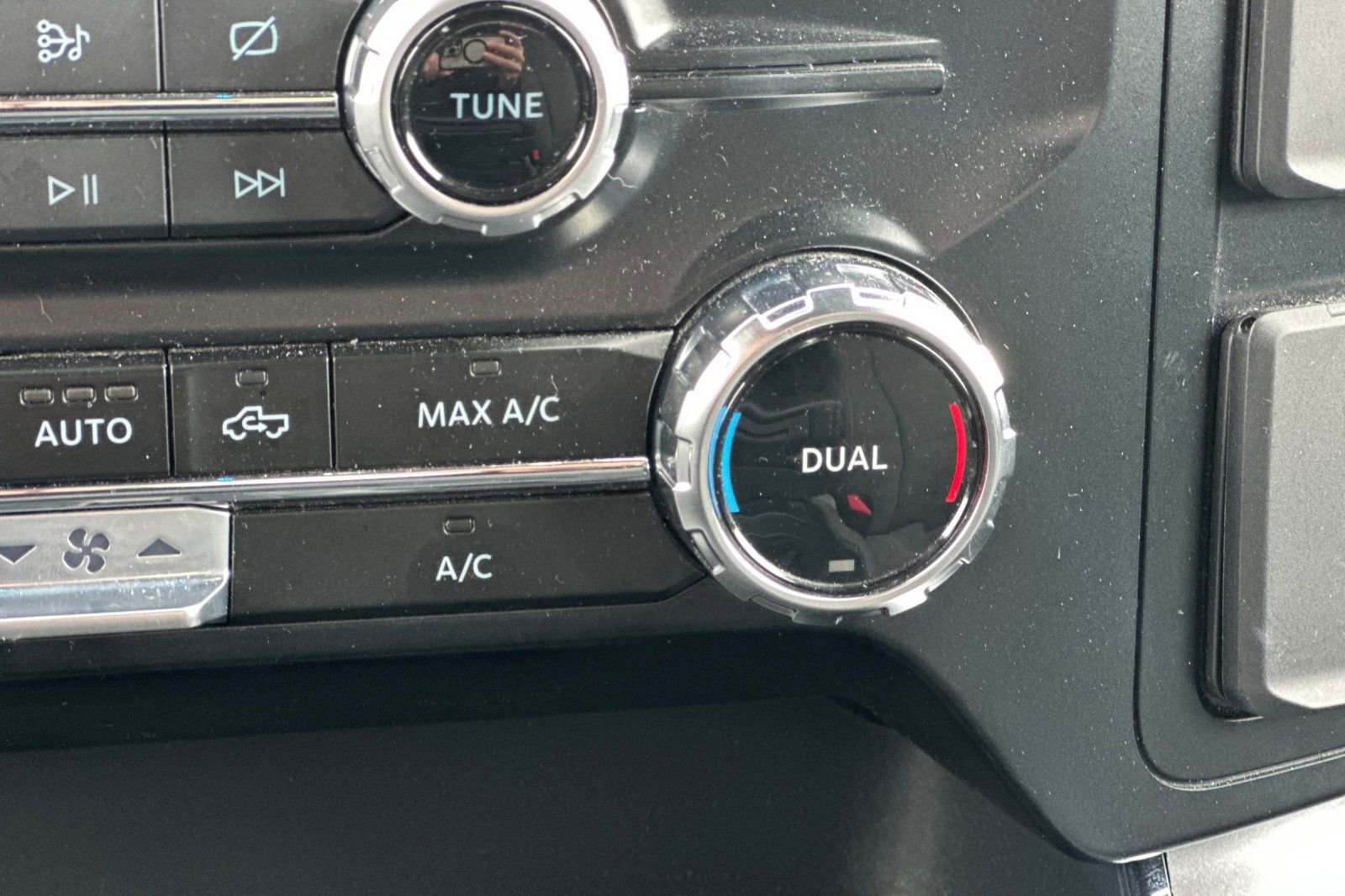 Used 2024 Ford F150 XLT w/ Mobile Office Package image 29