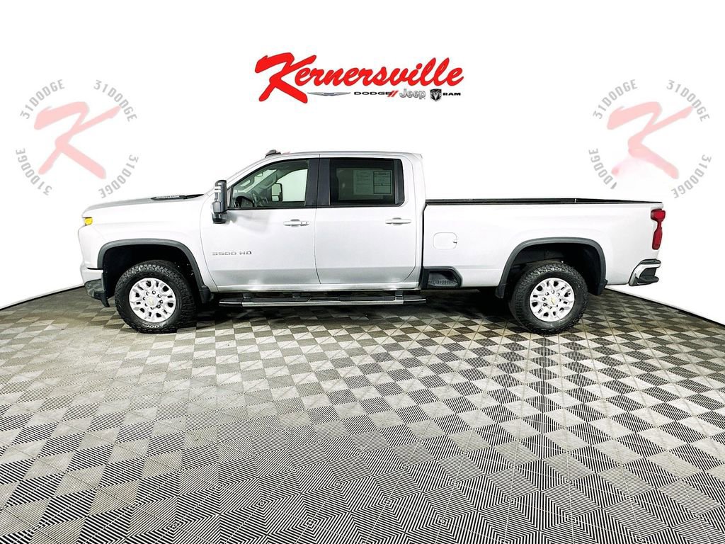 Used 2022 Chevrolet Silverado 3500 LT w/ Convenience Package image 4
