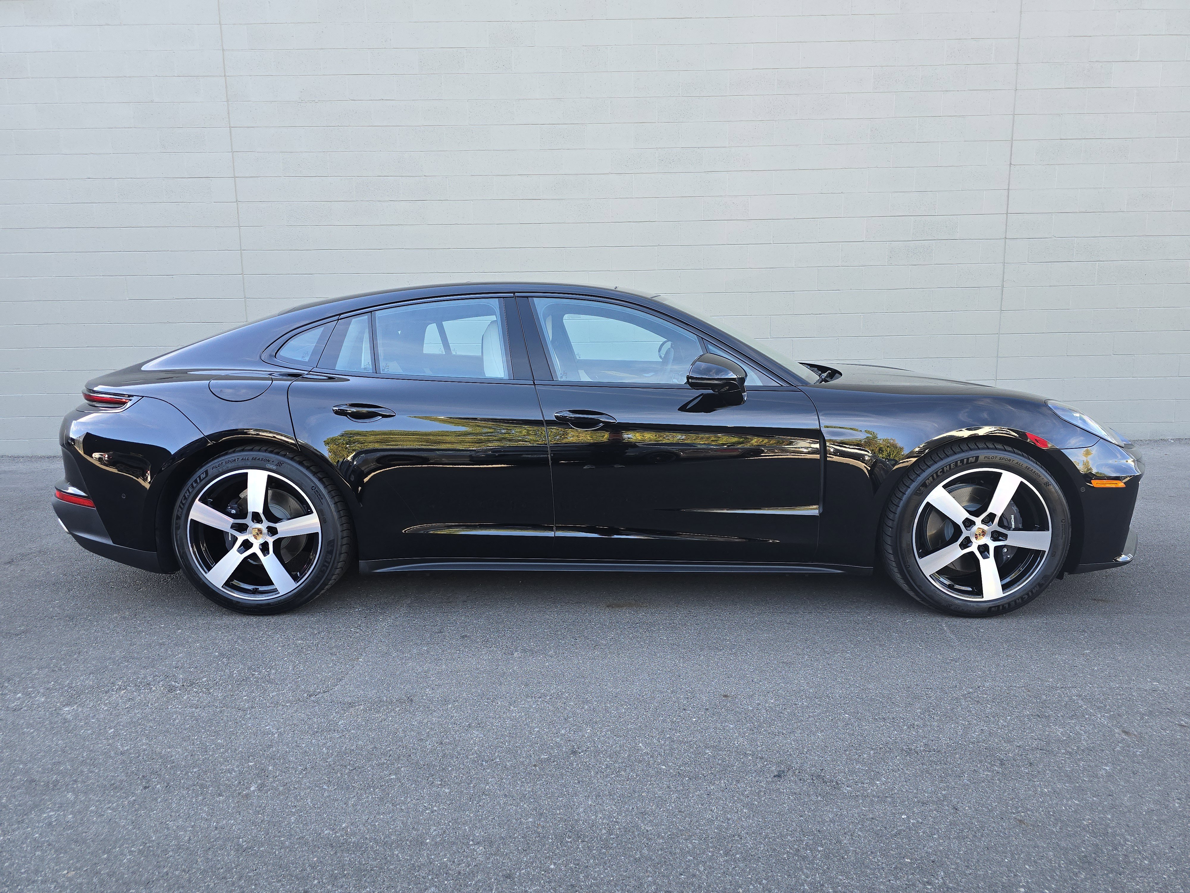 New 2026 Porsche Panamera 4 image 10