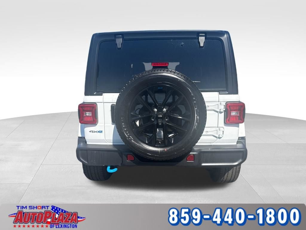 Used 2023 Jeep Wrangler Unlimited Sahara w/ Cold Weather Group AWD/4WD image 12