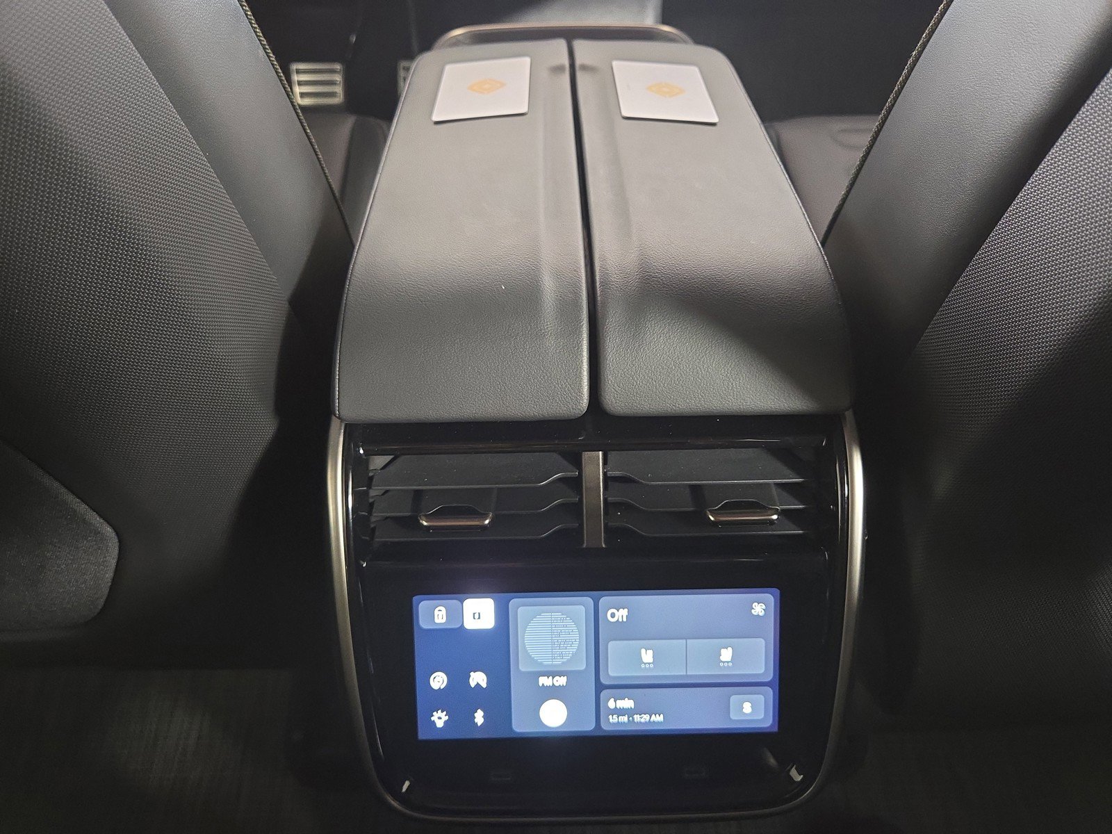 Used 2024 Rivian R1S Adventure AWD/4WD image 30