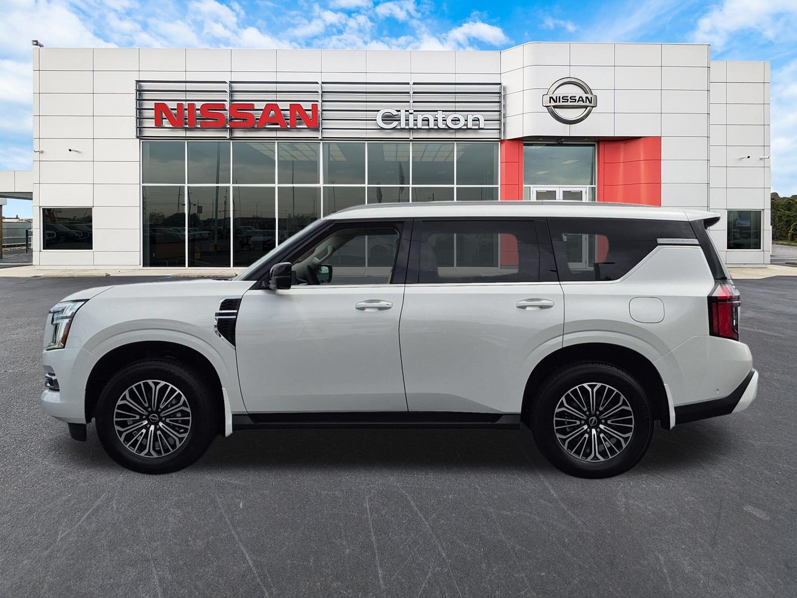 New 2026 Nissan Armada Platinum w/ Accent Package AWD/4WD image 6