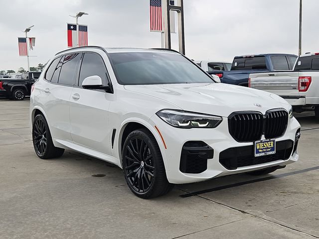 Used 2023 BMW X5 M50i w/ Parking Assistance Package image 11