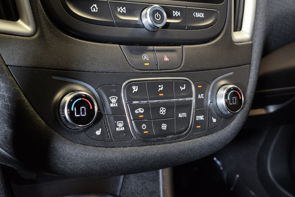 Used 2024 Chevrolet Malibu LT FWD image 25